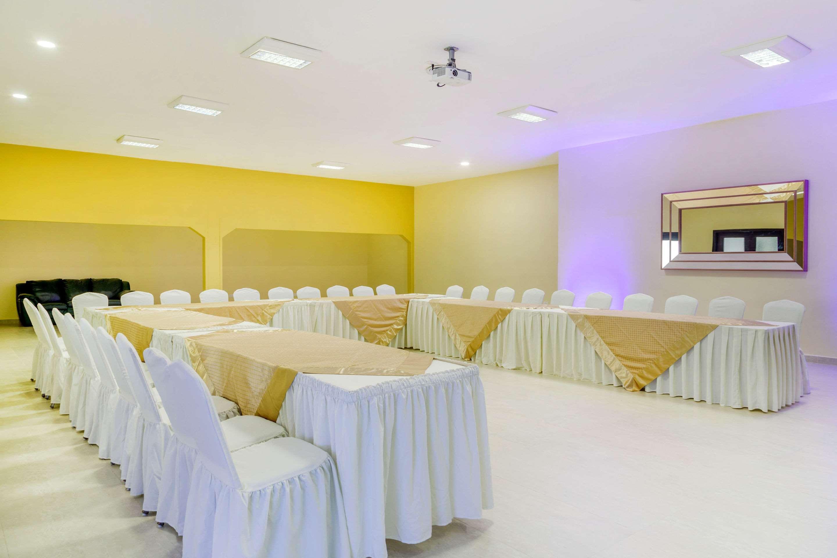 Comfort Inn Monclova Εξωτερικό φωτογραφία