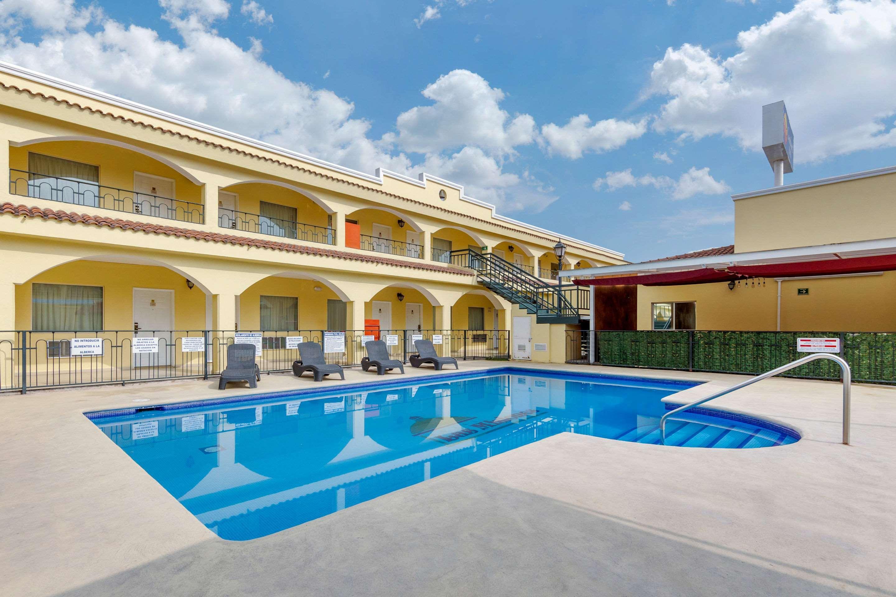 Comfort Inn Monclova Εξωτερικό φωτογραφία