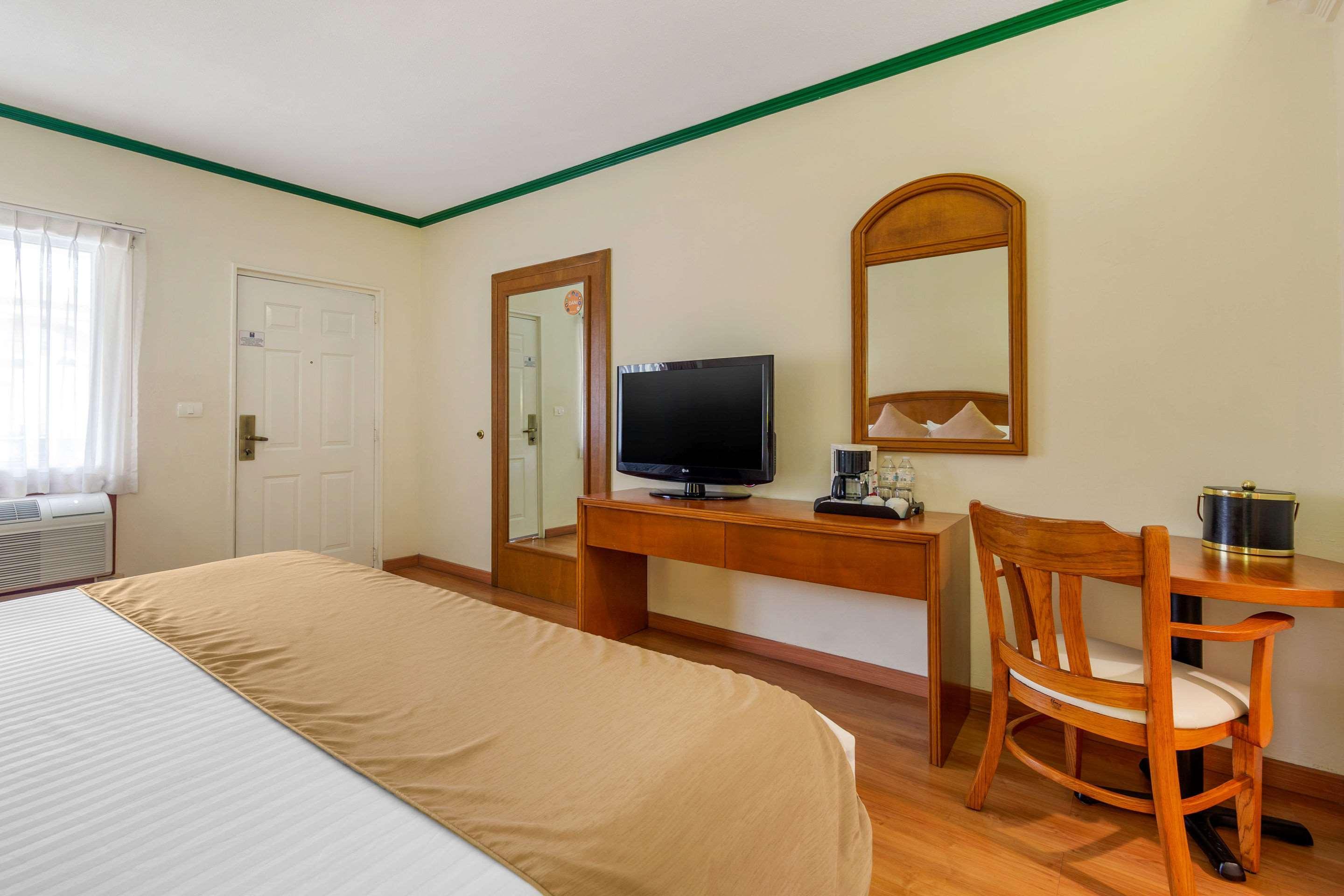 Comfort Inn Monclova Εξωτερικό φωτογραφία