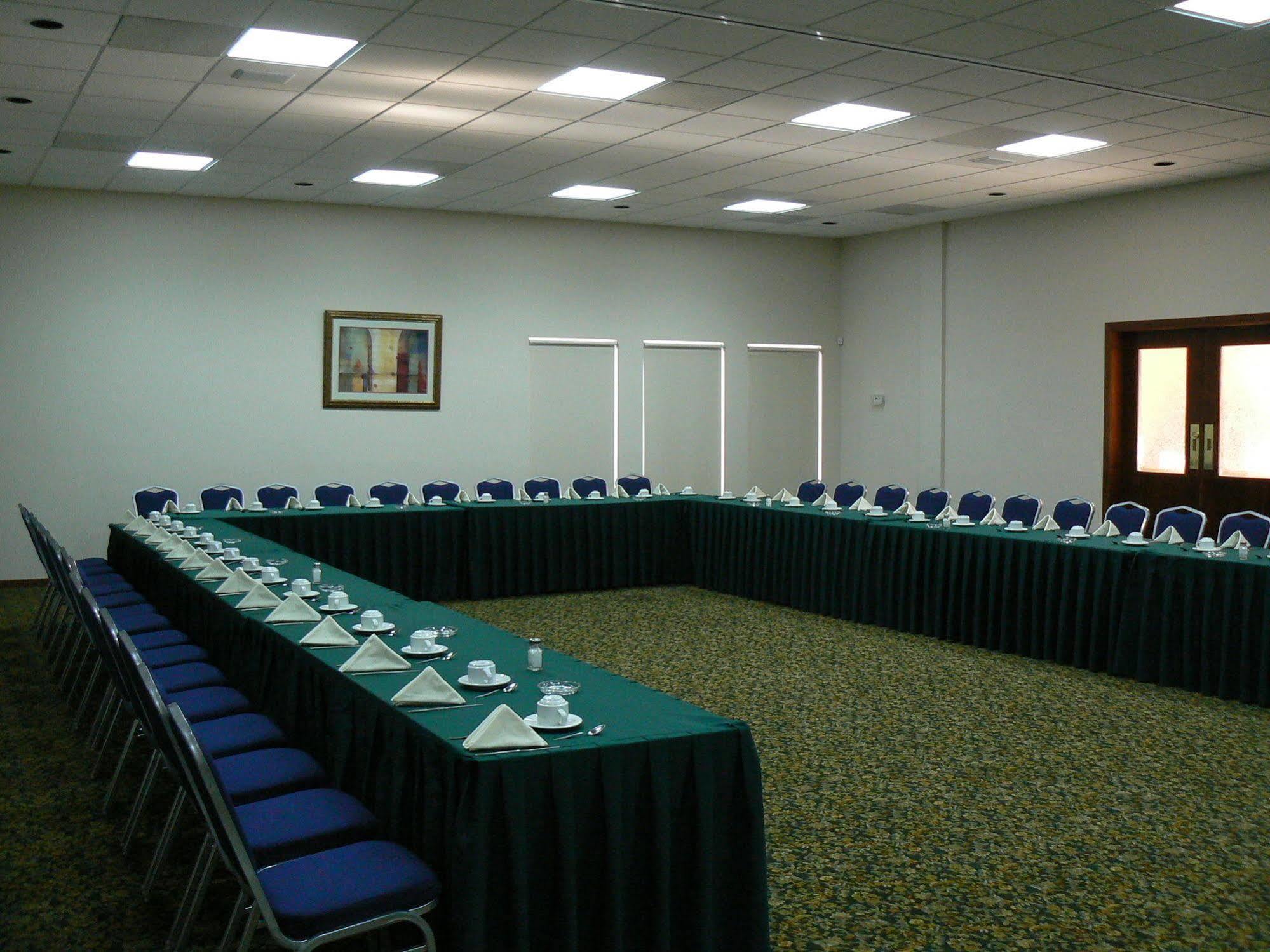 Comfort Inn Monclova Εξωτερικό φωτογραφία